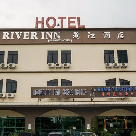 Oyo 301 River Inn Hotel Butterworth Buitenkant foto