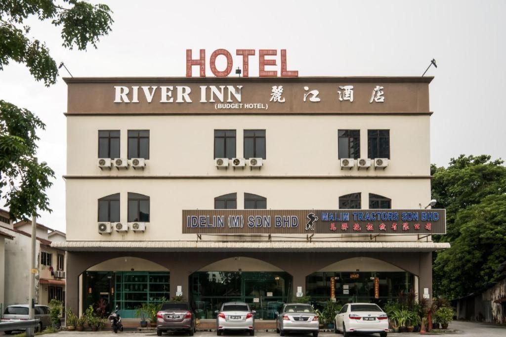 Oyo 301 River Inn Hotel Butterworth Buitenkant foto