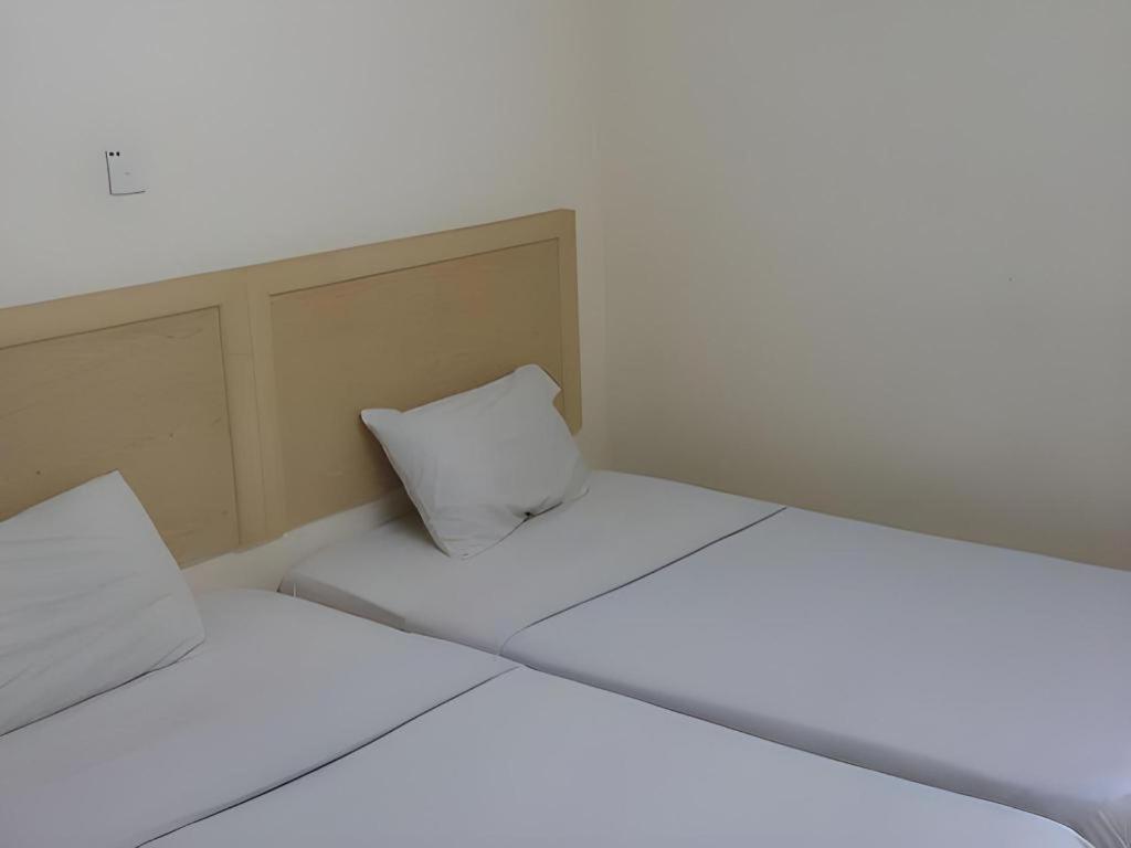 Oyo 301 River Inn Hotel Butterworth Buitenkant foto