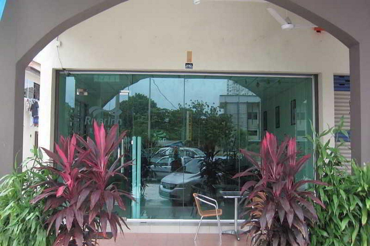 Oyo 301 River Inn Hotel Butterworth Buitenkant foto