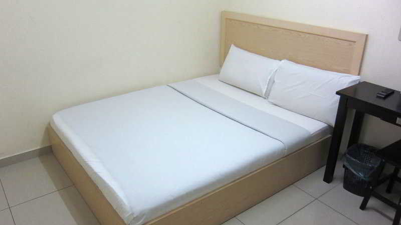 Oyo 301 River Inn Hotel Butterworth Buitenkant foto