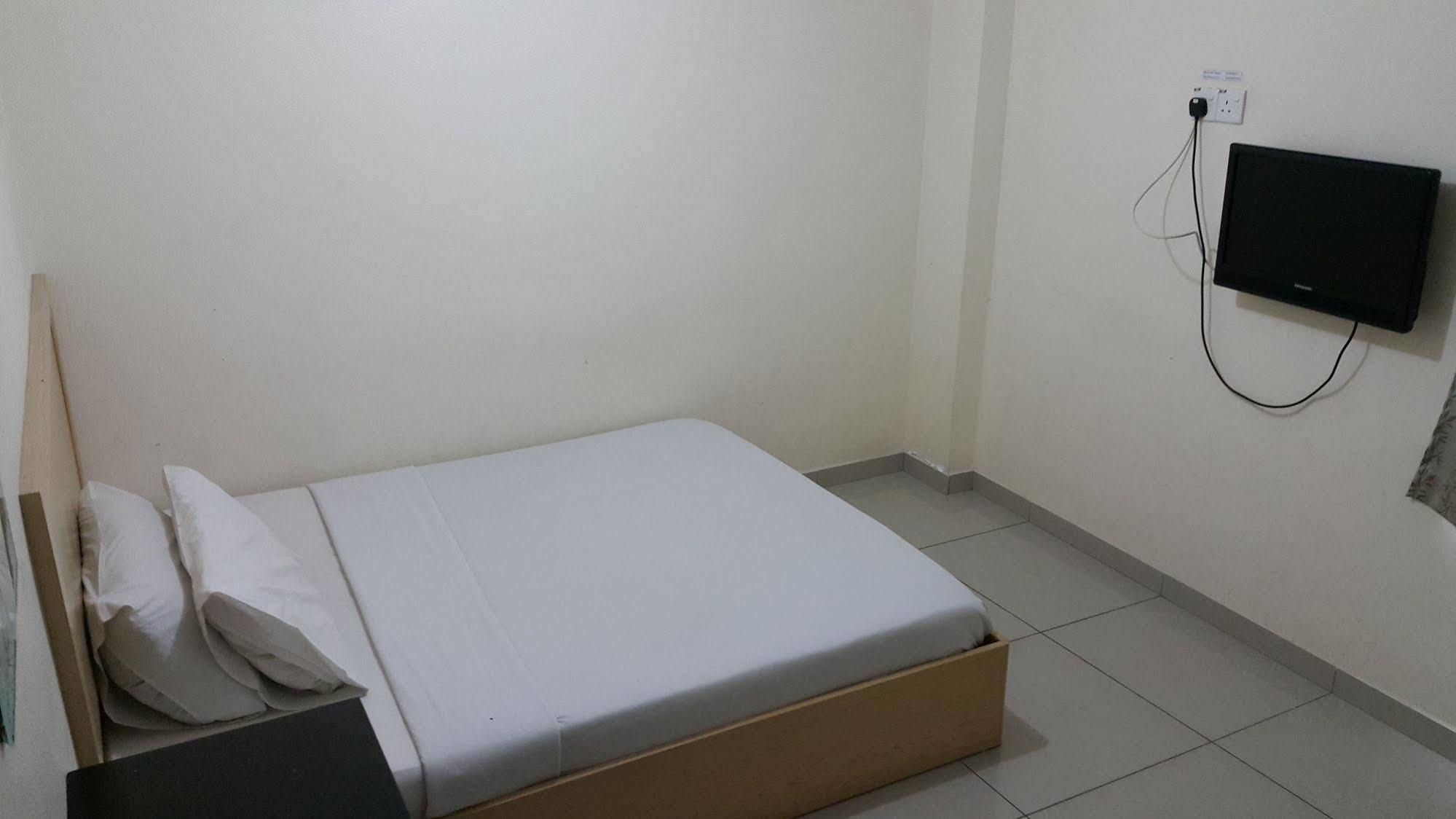 Oyo 301 River Inn Hotel Butterworth Buitenkant foto