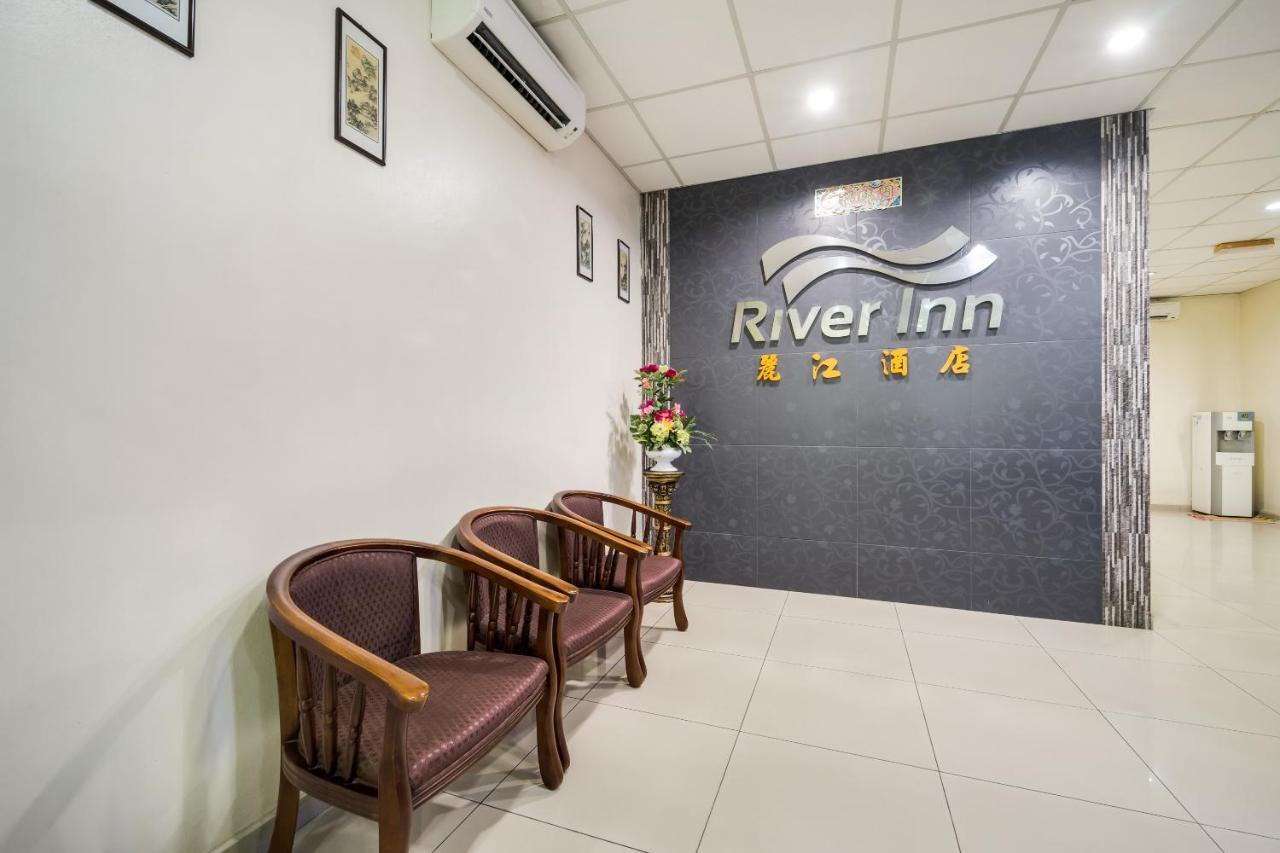 Oyo 301 River Inn Hotel Butterworth Buitenkant foto